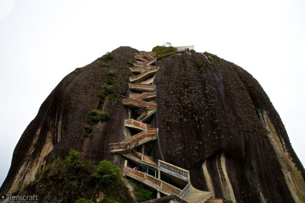 644 steps up / el peñon, guatapé, colombia